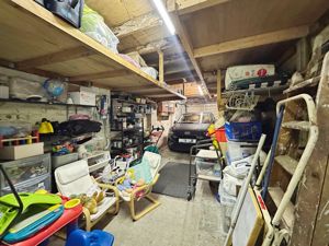 Garage- click for photo gallery